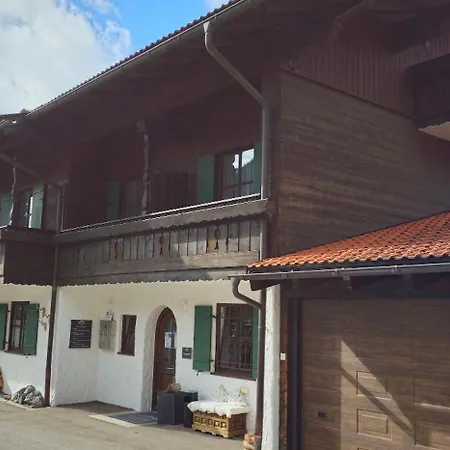 דירה Alpengluehen - Mit Sauna & Fruehstueck שליירסי